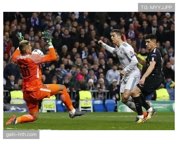 阿森西奥在巴黎出场机会有限，未来转会动向引发关注