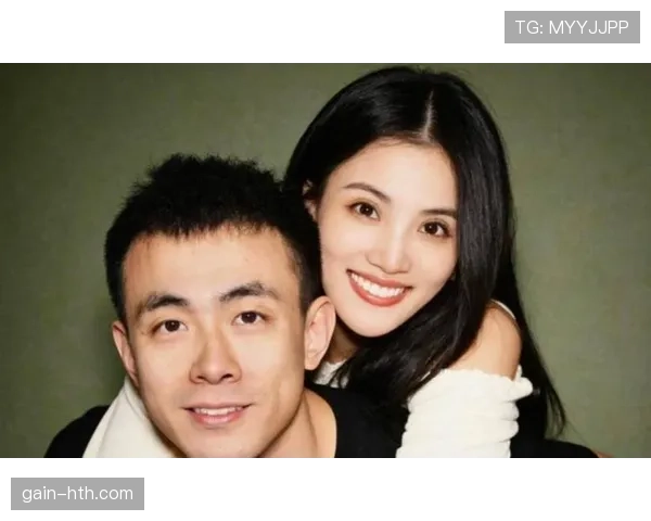 刷到赵继伟私照：外表邻家弟弟，客厅像豪宅……这反差我笑不出来